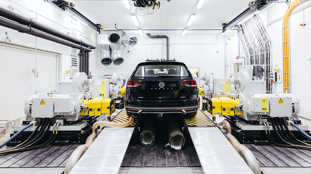A VW car on a test bench (c) Jana Dünnhaupt University of Magdeburg