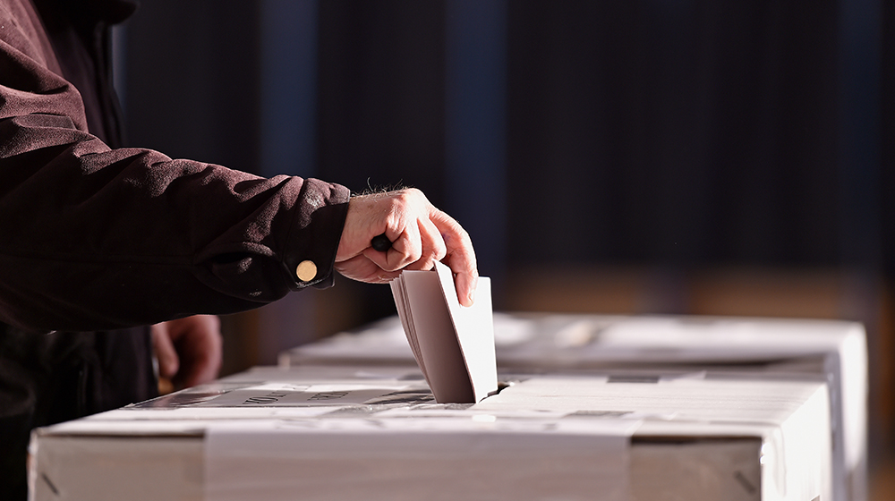 /unimagdeburg_media/Presse/Bilder/Pressemitteilungen/2026/Landtagswahl+Urne+%28c%29+shutterstock-height-560-width-1000.jpg